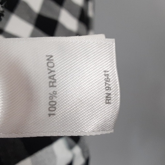 J.Jill Houndstooth Gingham Petite Long Sleeve V-Neck Tunic Top - Picture 9 of 9